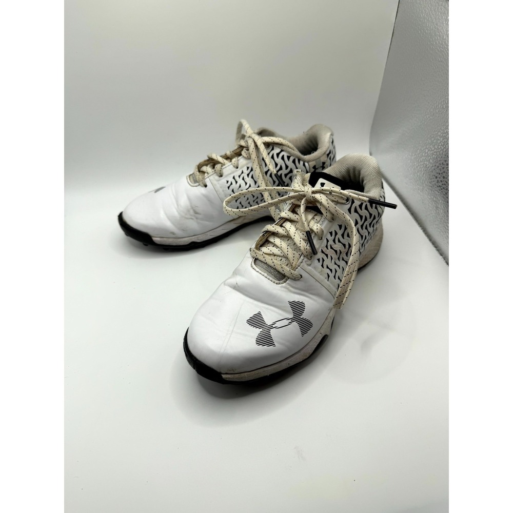 Under Armour Finisher Turf 3022207-101 Womens 5.5 Sneaker White Lacrosse Cleats